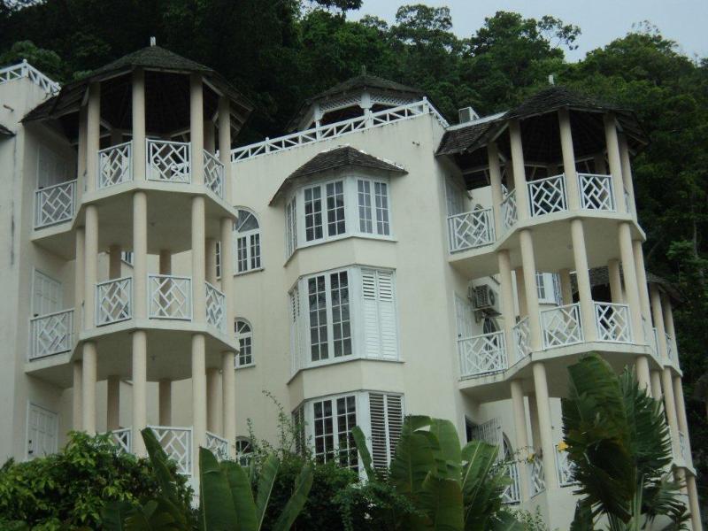 Chill On The Hill Apartment Ocho Rios Luaran gambar