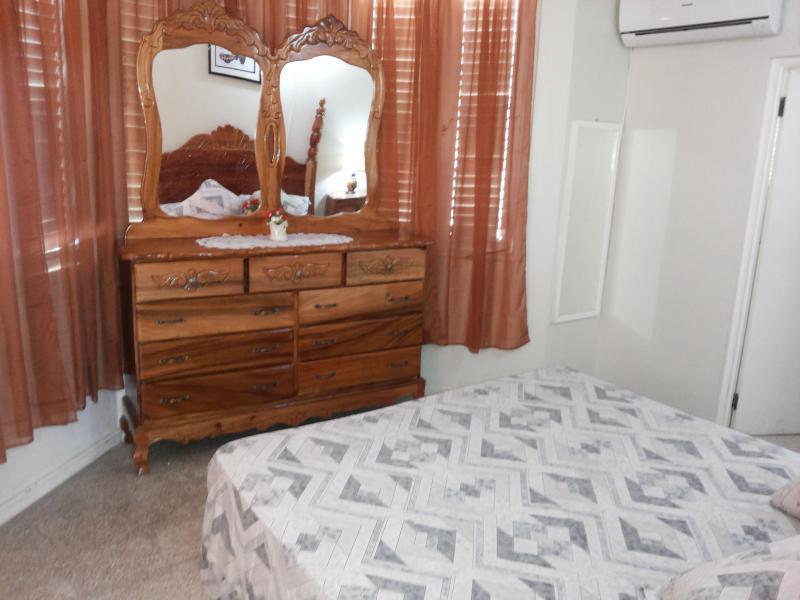 Chill On The Hill Apartment Ocho Rios Luaran gambar