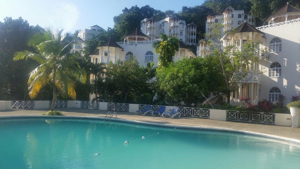 Chill On The Hill Apartment Ocho Rios Luaran gambar