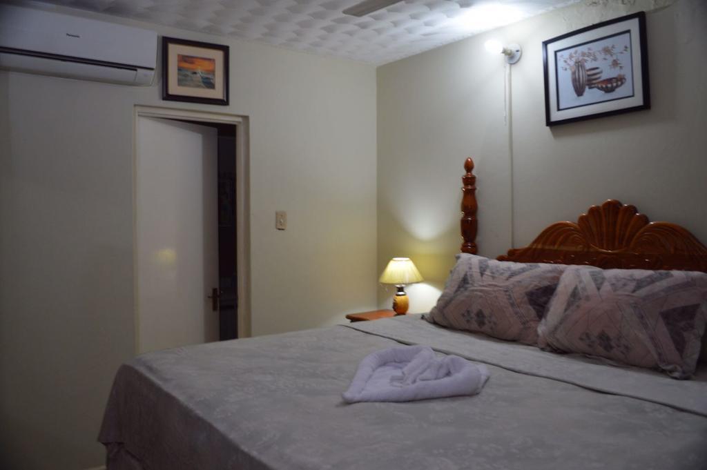 Chill On The Hill Apartment Ocho Rios Luaran gambar