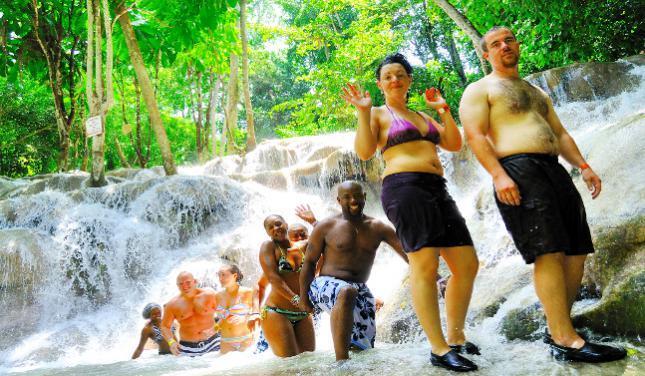 Chill On The Hill Apartment Ocho Rios Luaran gambar