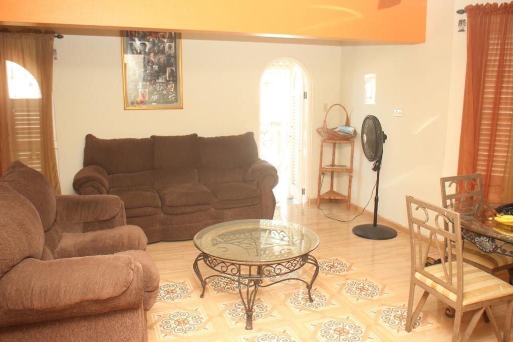 Chill On The Hill Apartment Ocho Rios Luaran gambar